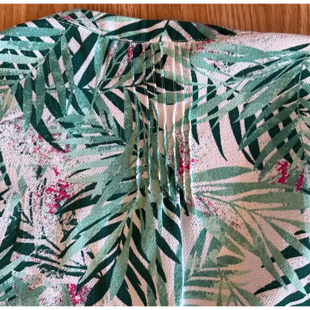 Mandee Sleeveless Blouse Women’s 1XL Tropical Leaf Print Green Resort Summer Top - Picture 10 of 11